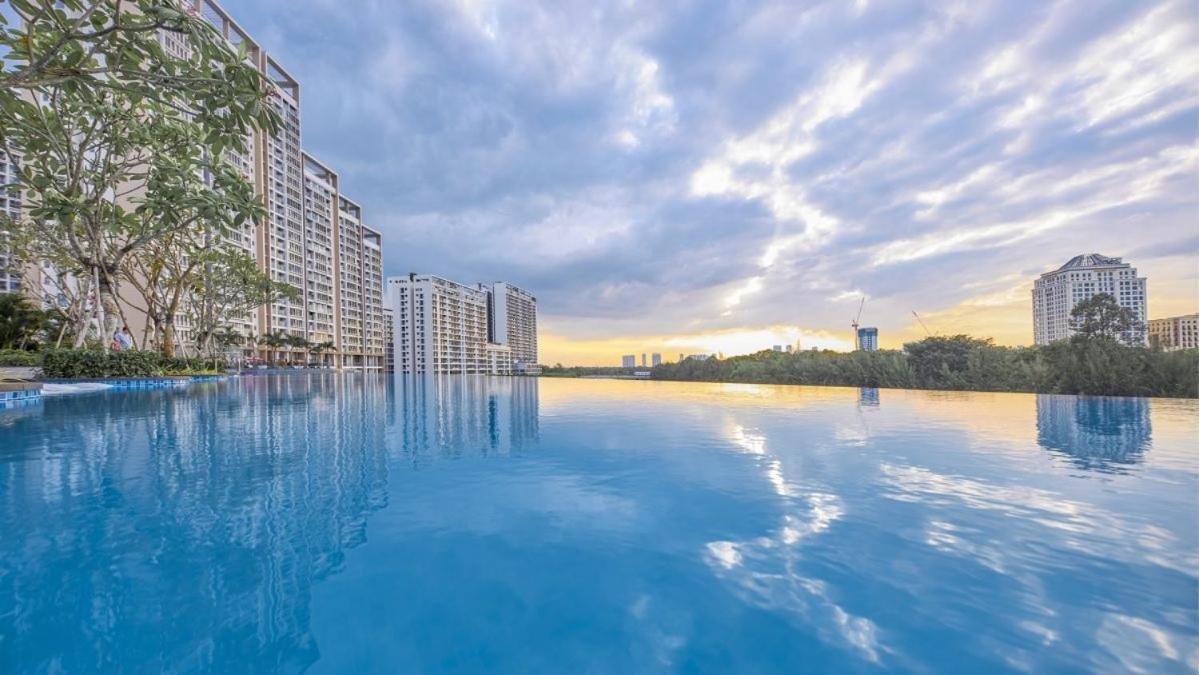 The Peak Midtown Twobedroom With Balcony Хошимин Экстерьер фото