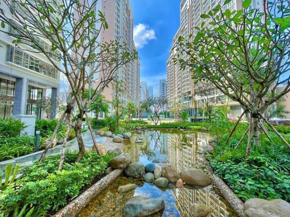 The Peak Midtown Twobedroom With Balcony Хошимин Экстерьер фото