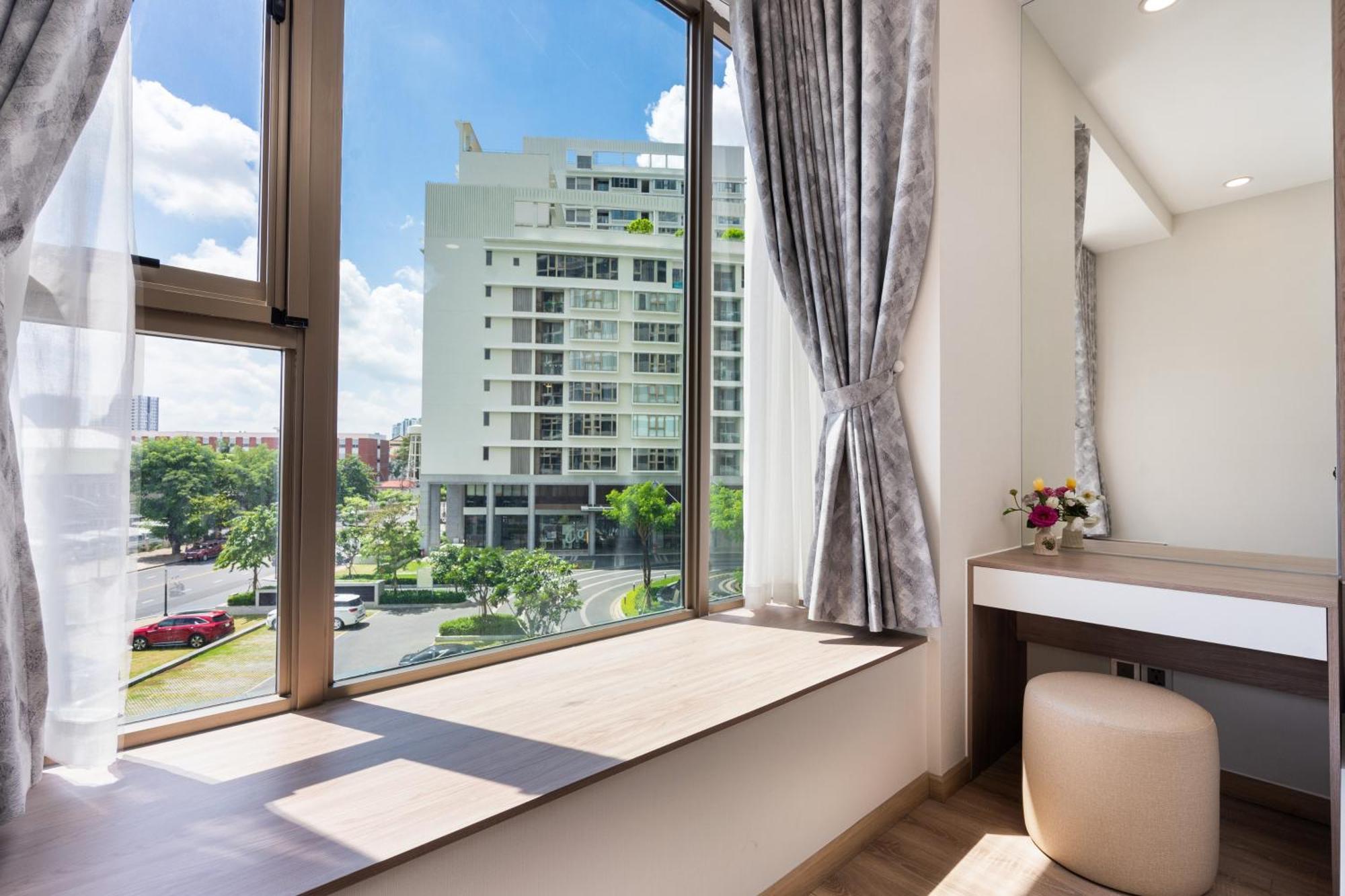 The Peak Midtown Twobedroom With Balcony Хошимин Экстерьер фото