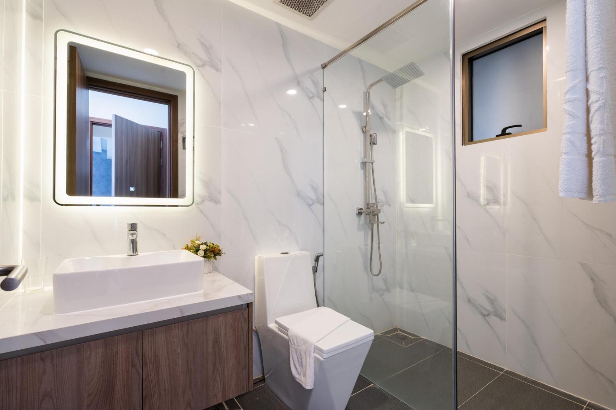 The Peak Midtown Twobedroom With Balcony Хошимин Экстерьер фото